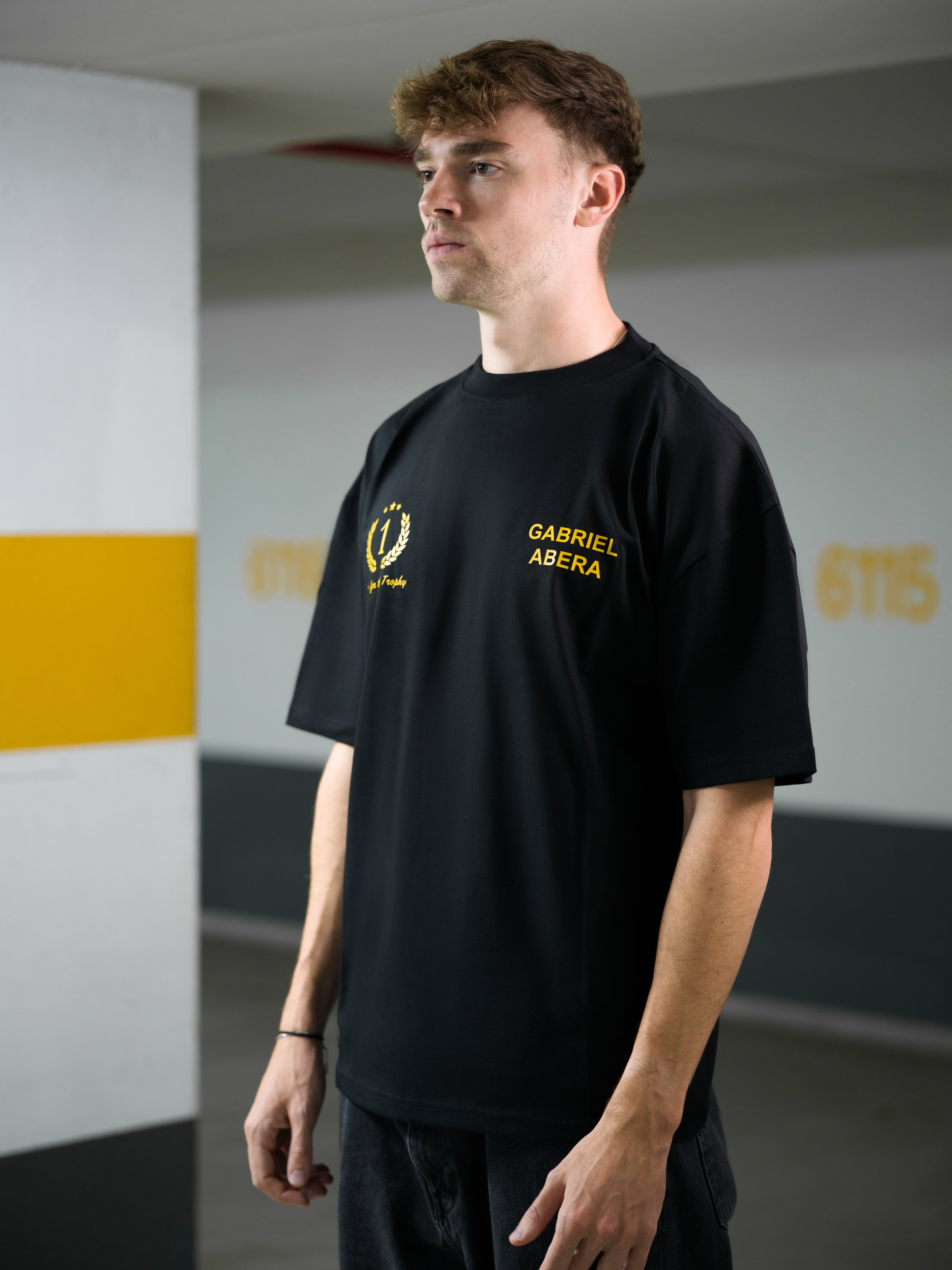 TROPHY T-SHIRT - BLACK