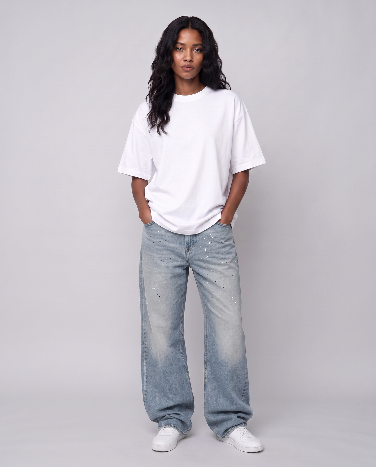 Weißes Unisex Streetwear T-Shirt von GABRIEL ABERA als minimalistisches Premium Fashion Essential