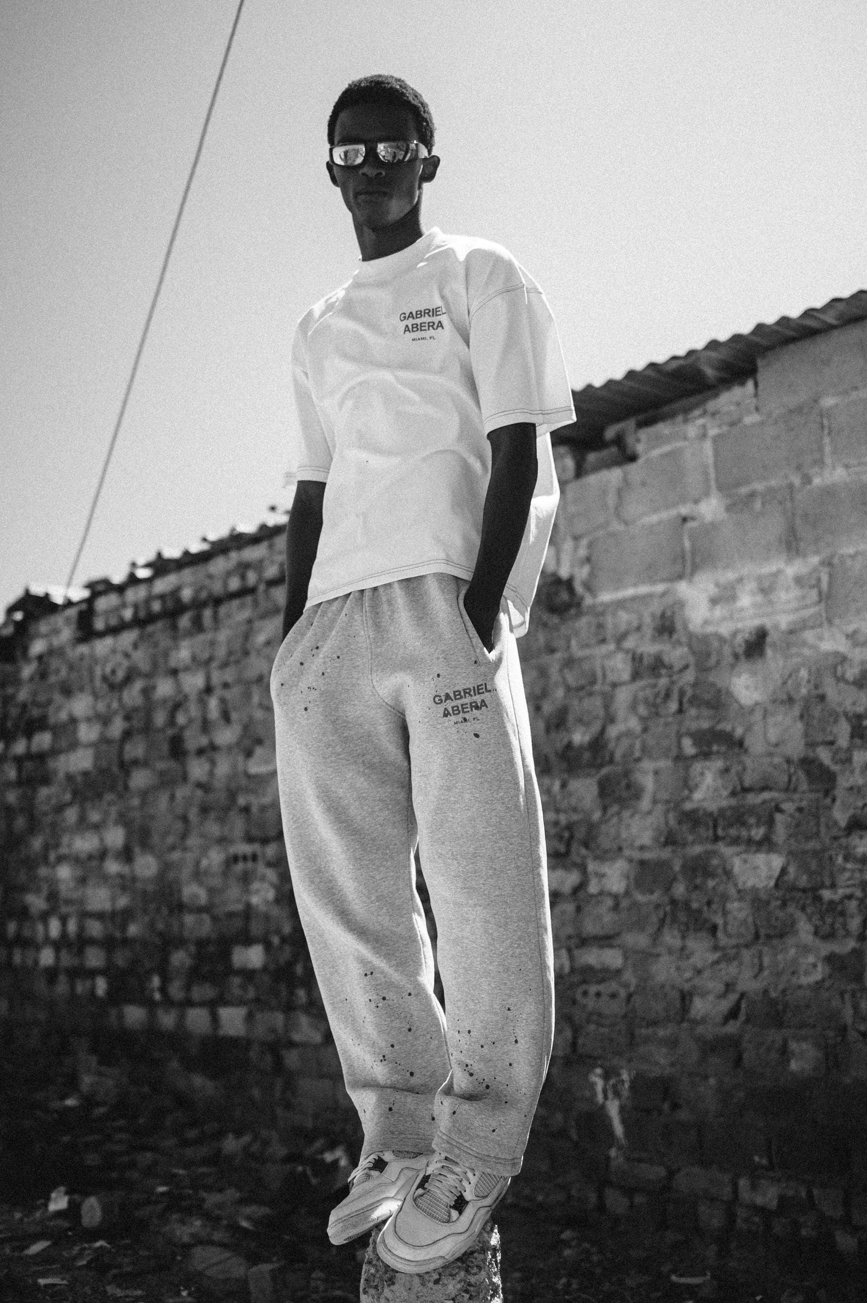SPLATTERED SWEATPANTS - GREY/RED