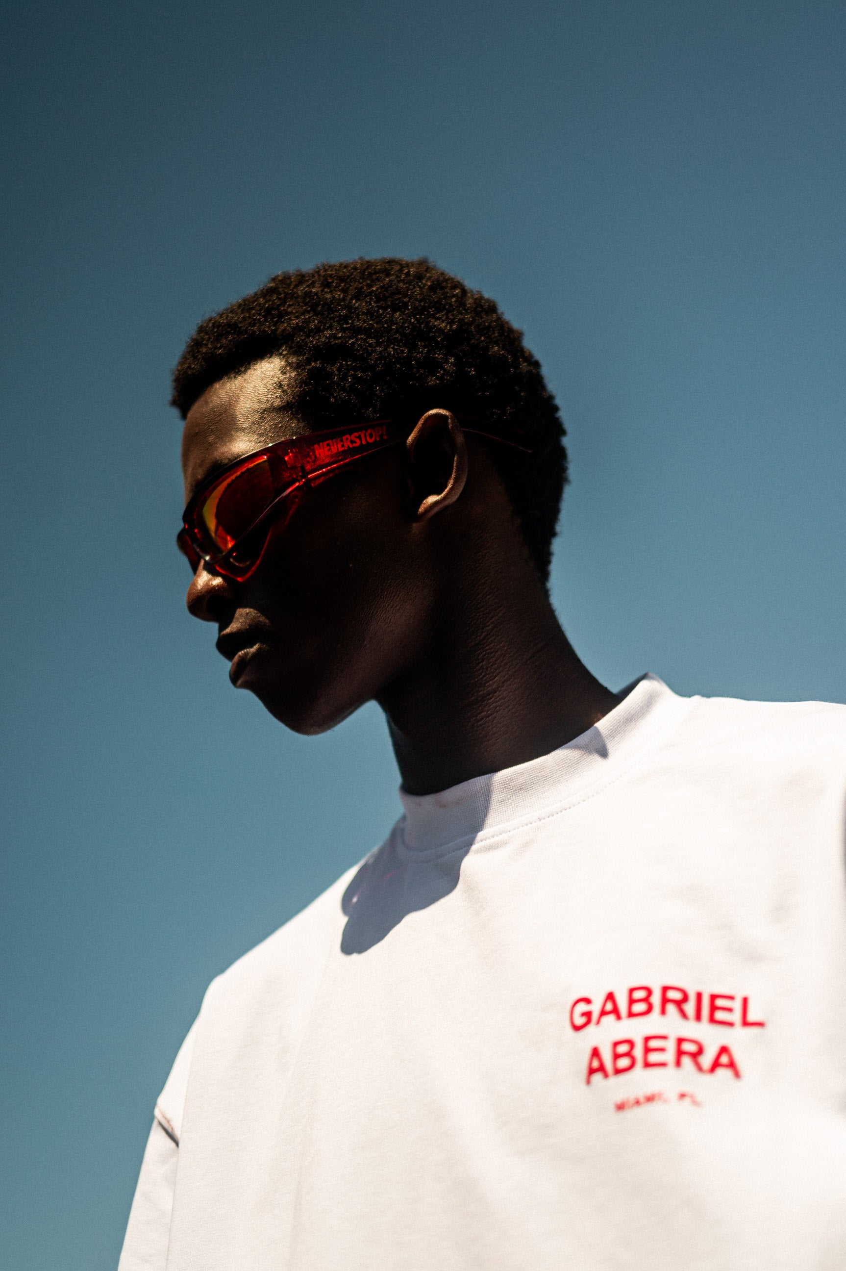 LOGO PUFF T-SHIRT - WHITE/RED