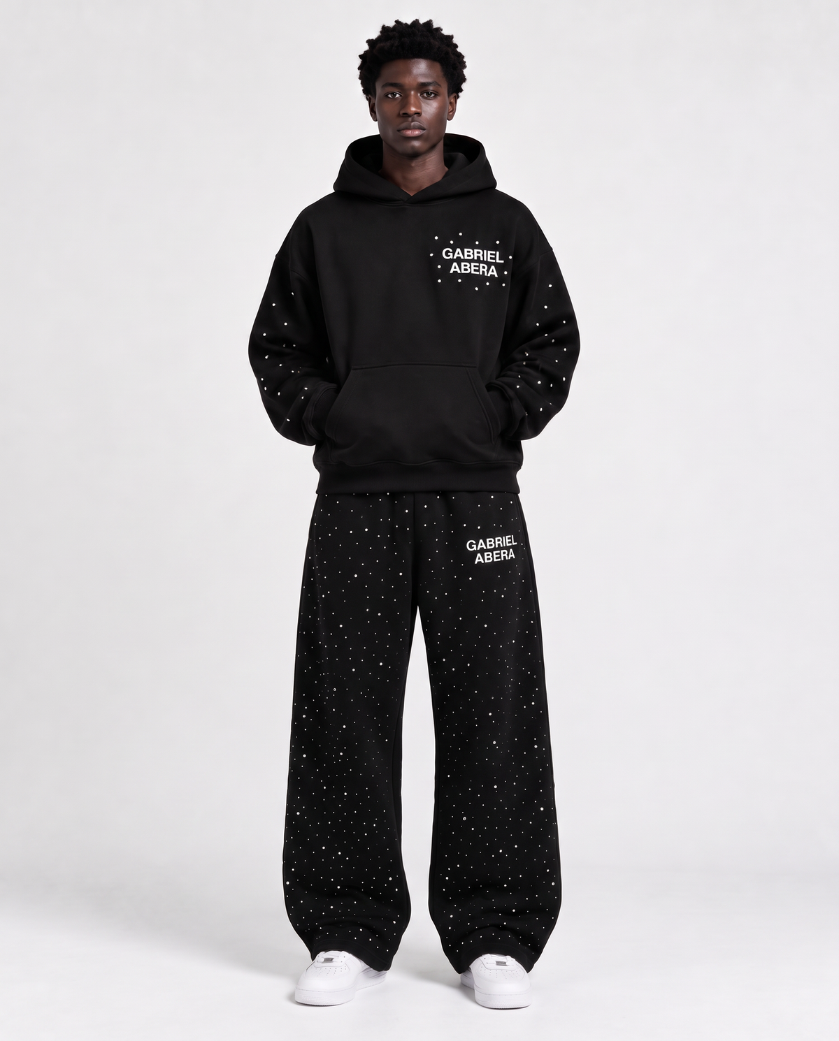 Schwarzer GABRIEL ABERA Rhinestone Astral Hoodie mit Strass im urbanen Streetwear Look mit Oversized Silhouette