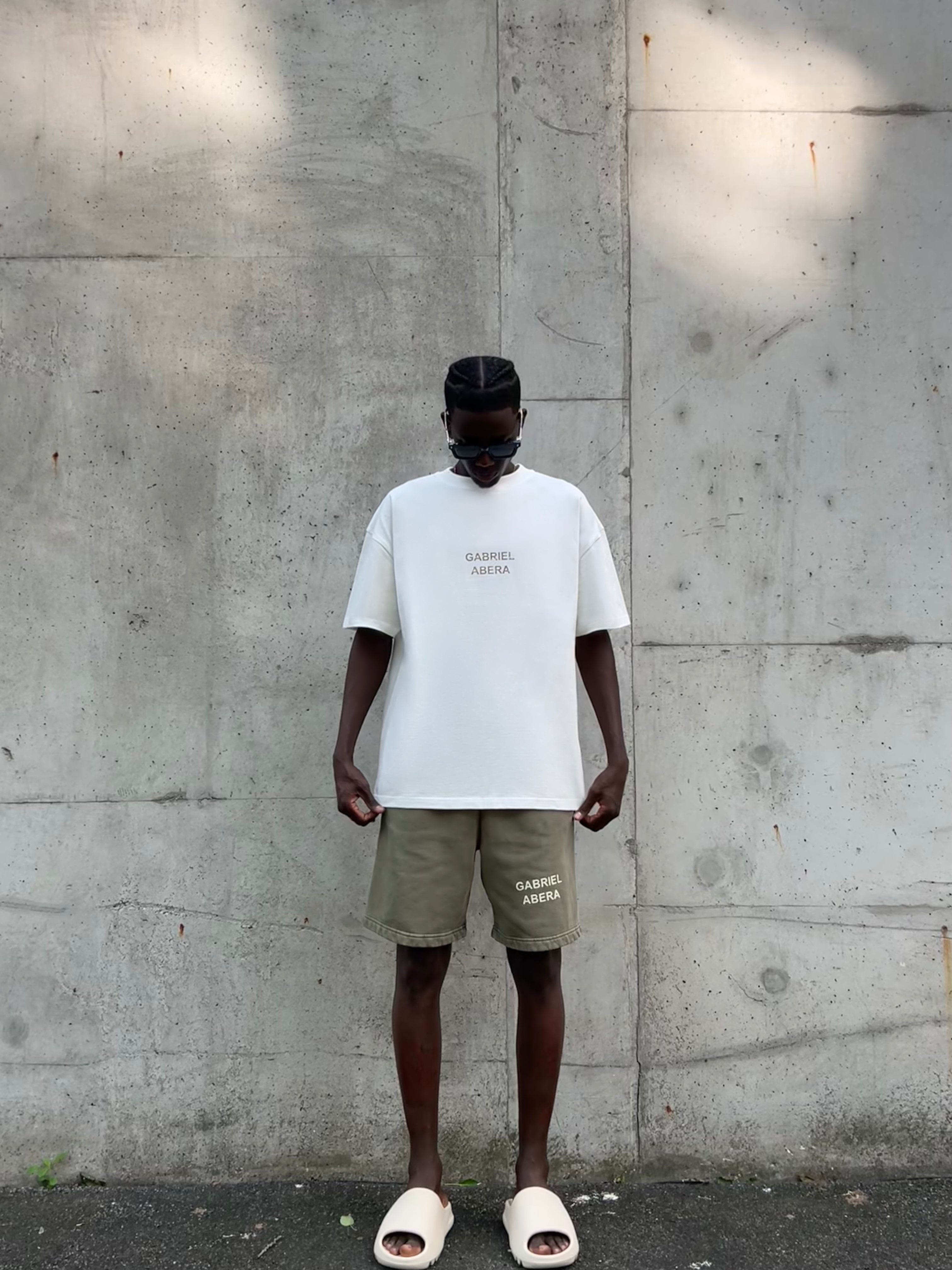GA T-SHIRT - CREAM WHITE/KHAKI