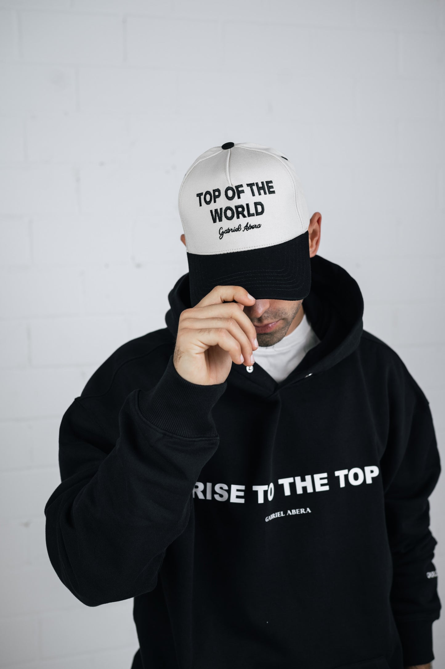TOP OF THE WORLD SNAPBACK - CREAM/BLACK