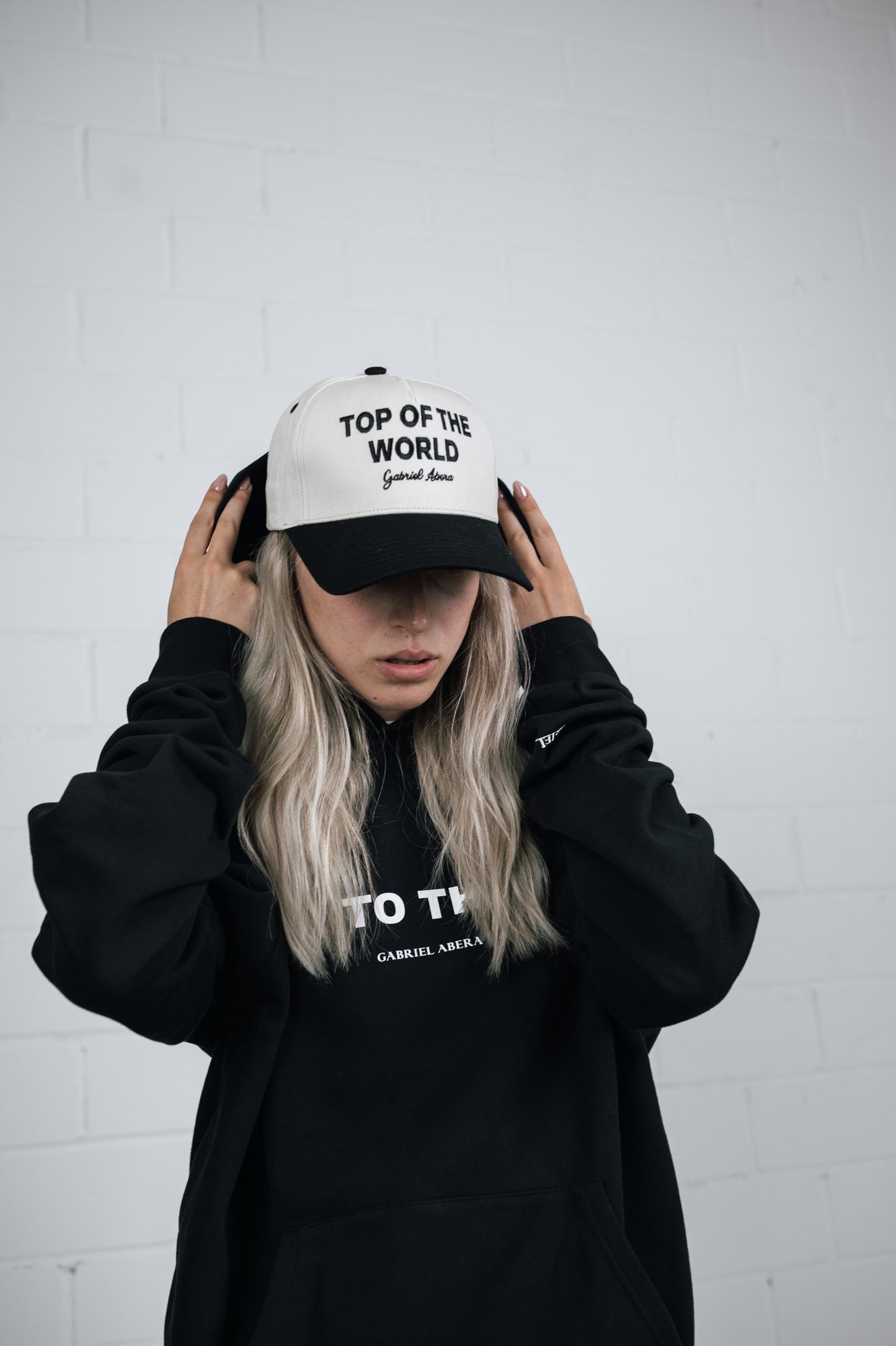 TOP OF THE WORLD SNAPBACK - CREAM/BLACK