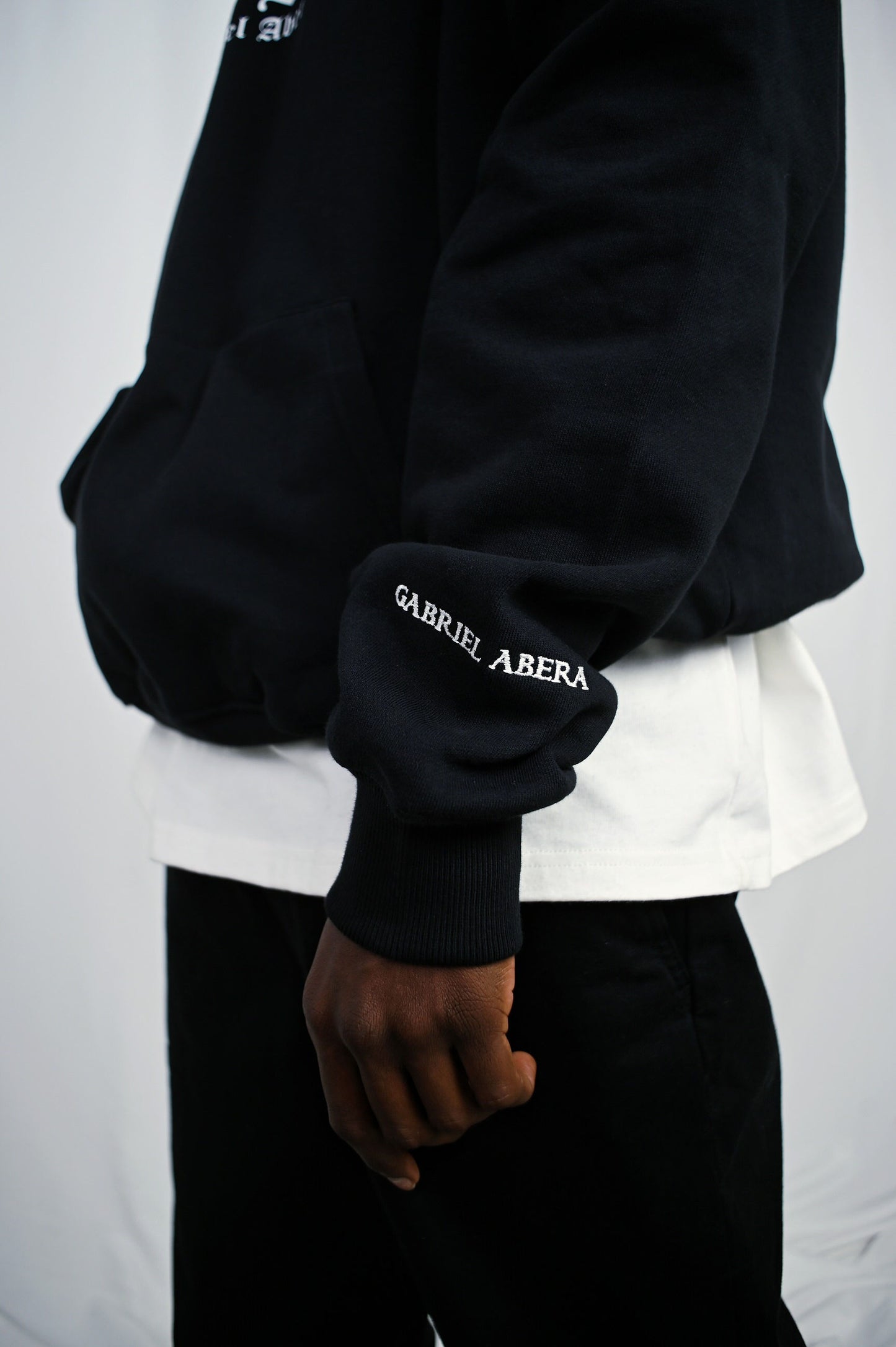 BORN 2 WIN HOODIE - BLACK
