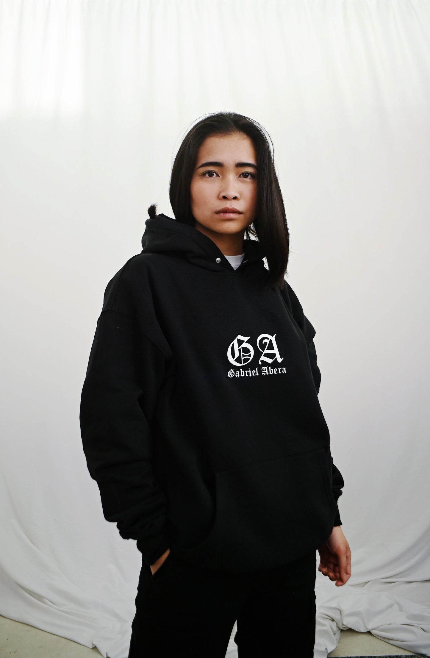 BORN 2 WIN HOODIE - BLACK